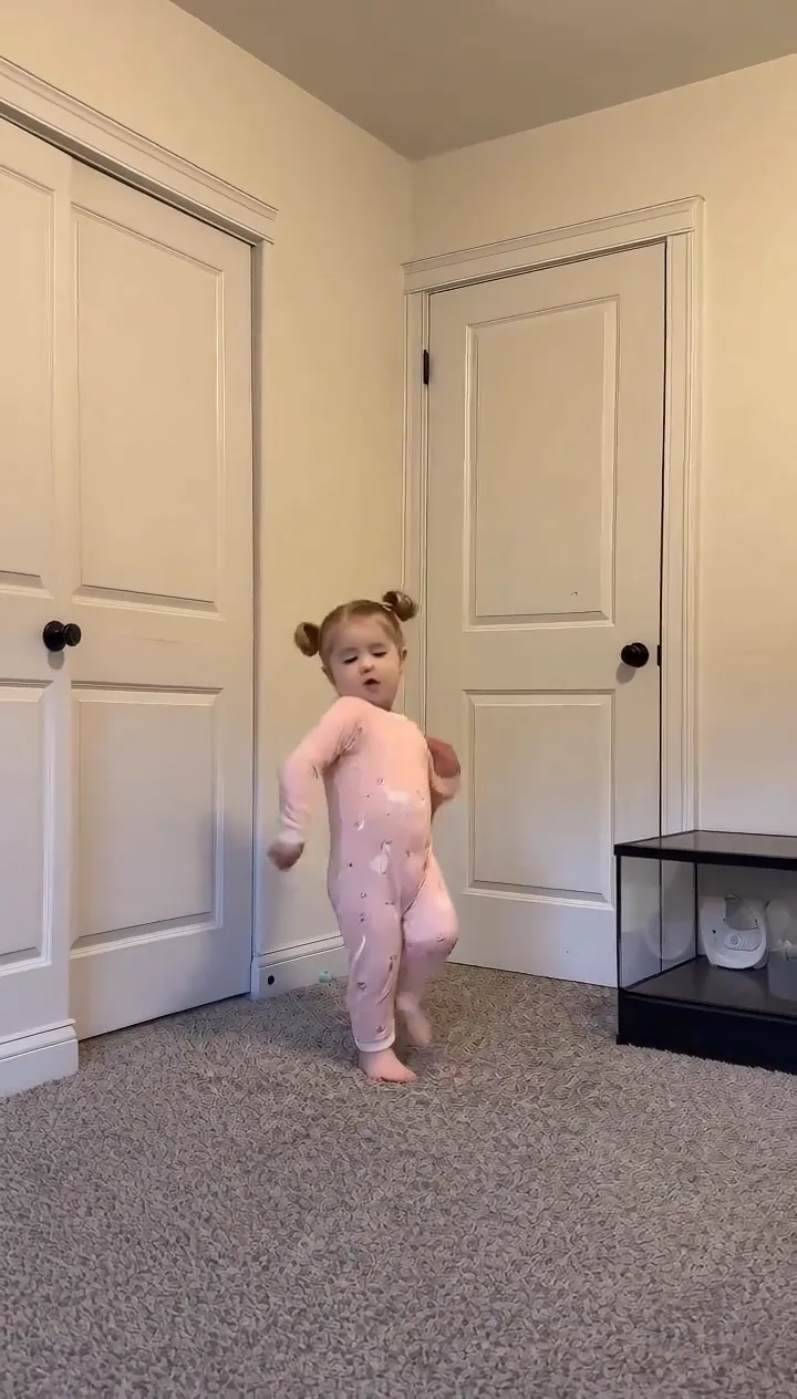 Home Take Toc Toc AI dance video example